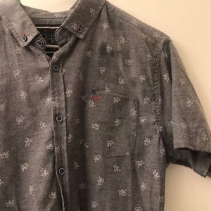 Men’s short sleeve button down